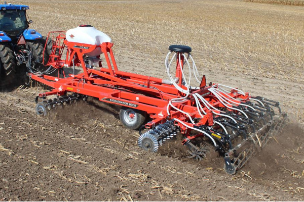 Kuhn-CoverCropSeeders-2022.jpg