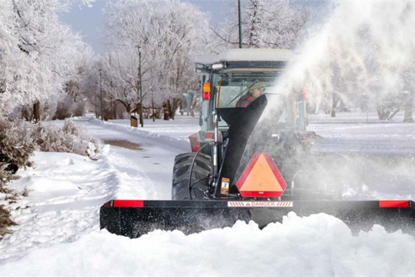 Woods-SnowBlowers-Y24.jpg